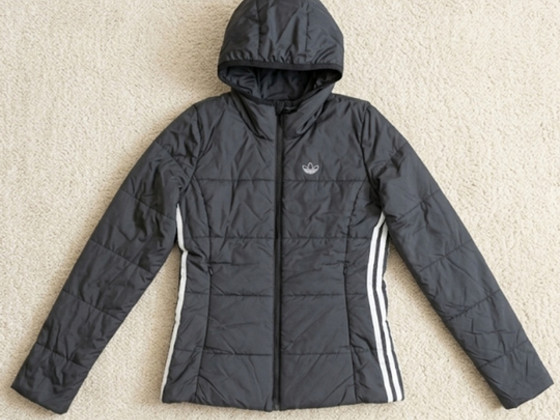 Куртка Adidas весна-осень, размер XS