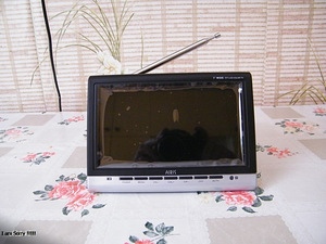 LCD TV 7 tolli AIRIS-M 203 (2 foto / 3)