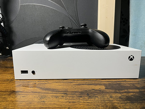 Xbox Series S 512GB (5 фото из 5)