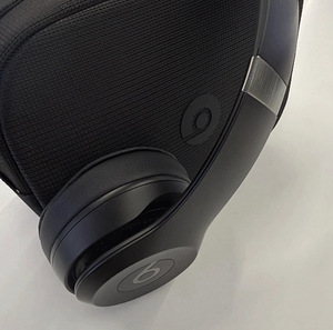Beats Solo4 Wireless (3 фото из 4)