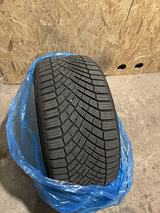 245/40/18 Continental AllSeasonContact 2 M+S DOT3825 (1 фото из 4)