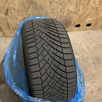 245/40/18 Continental AllSeasonContact 2 M+S DOT3825
