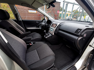 Toyota Corolla Verso 2.0 D-4D 85kW üv 05.2027 (6 foto / 8)