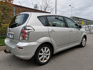Toyota Corolla Verso 2.0 D-4D 85kW üv 05.2027 (3 foto / 8)