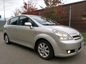 Toyota Corolla Verso 2.0 D-4D 85kW üv 05.2027 (2 foto / 8)