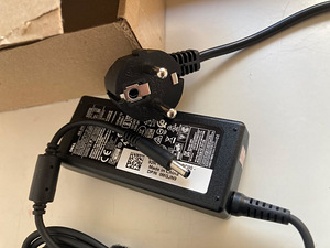 Dell originaal laadija sülearvutile 4.5mm (2 foto / 3)