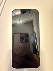 Apple iPhone 15 Pro 1TB – 99% aku (2 foto / 3)