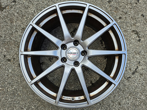 R20 BMW Borbet ORIGINAAL erilaiused E60 F30 F10 F01 5x120 (1 foto / 9)