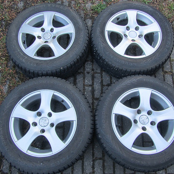 Диски R15 5x114.3 с зимней резиной Nokian 7 мм DOT20