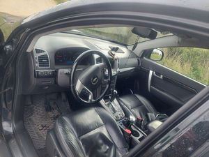 Chevrolet Captiva (7 foto / 11)