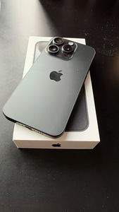 iPhone 15 pro 256GB Titanium Black (5 фото из 5)