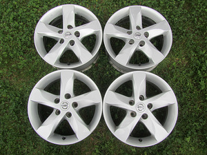Nissan R16 5x114.3 originaal valuveljed (1 foto / 7)