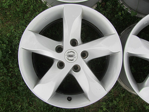 Nissan R16 5x114.3 originaal valuveljed (2 foto / 7)