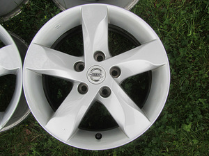 Nissan R16 5x114.3 originaal valuveljed (3 foto / 7)