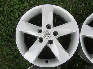 Nissan R16 5x114.3 originaal valuveljed (5 foto / 7)