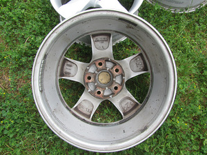 Nissan R16 5x114.3 originaal valuveljed (6 foto / 7)