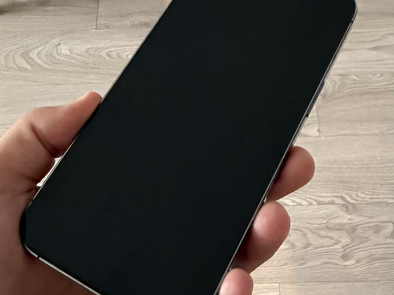 Продаётся iPhone 14 Pro Max 256GB