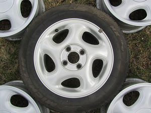 Ford R15 4x108 originaal veljed ja varuratas (8 foto / 8)