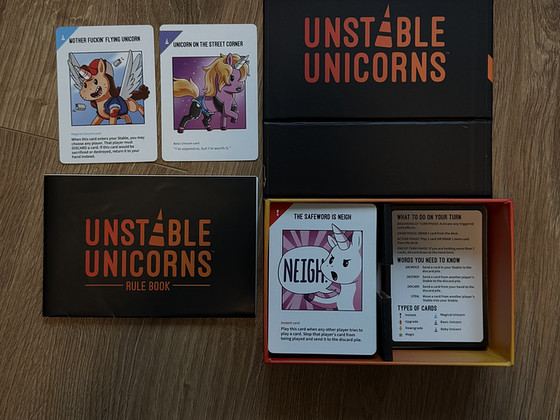 Lauamang . Board game . Lauamäng Unstable unicorns
