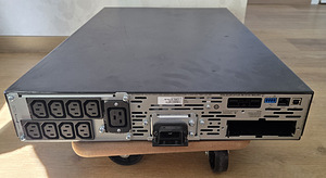 APC Smart-UPS X 3000 VA / 2700 W, модель SMX3000RMHV2U. (3 фото из 3)