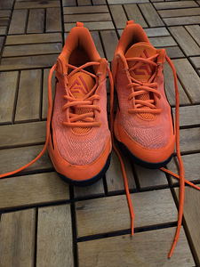 Детские кроссовки Nike 36,5–38,0 (2 фото из 10)