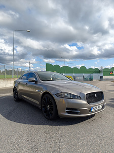 Jaguar XJ 3.0D 2010 (2 фото из 9)