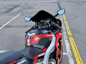 Kawasaki ZX-6R 2000 (5 фото из 8)