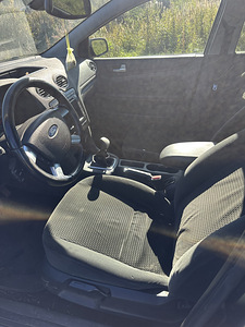 Ford Focus (5 фото из 6)