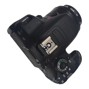 Зеркальная фотокамера Canon eos 650d + зарядка (5 фото из 7)