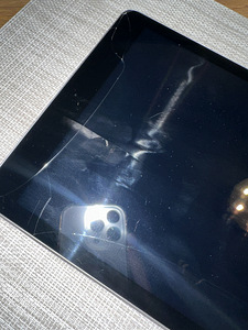 iPad (6. põlvkond) (3 foto / 6)