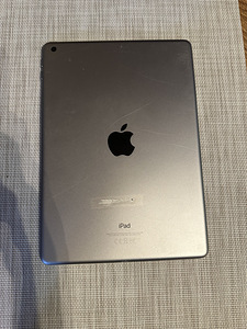 iPad (6. põlvkond) (2 foto / 6)