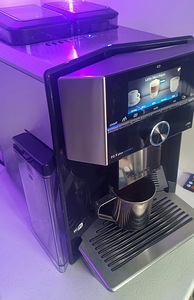 Kahe veskiga tipklassi kohvimasin Siemens EQ 9 Plus S700 (1 foto / 6)