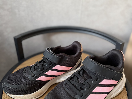 Кроссовки Adidas для девочки