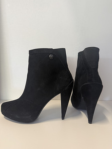Armani Jeans 37, 39 (1 foto / 1)