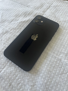 iPhone 12 (2 фото из 6)