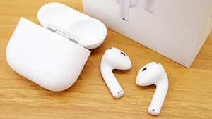 Apple AirPods 5 (с беспроводной зарядкой) (1 фото из 1)