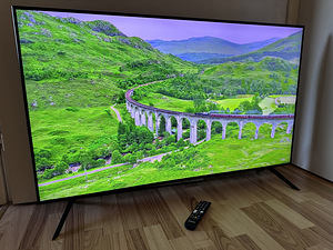 Samsung 50” 4K UHD Smart TV (2 фото из 8)