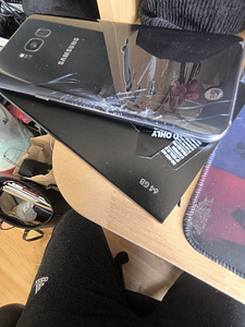 Samsung S8+ (2 foto / 3)