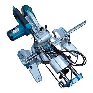 Торцовочная пила Makita LS0816F (5 фото из 5)