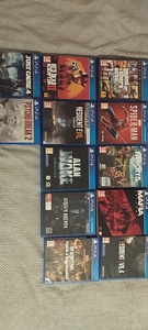PlayStation 4 Slim (1 foto / 2)