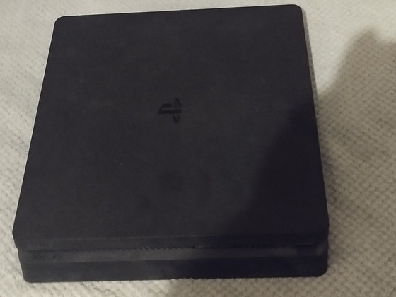 PlayStation 4 Slim