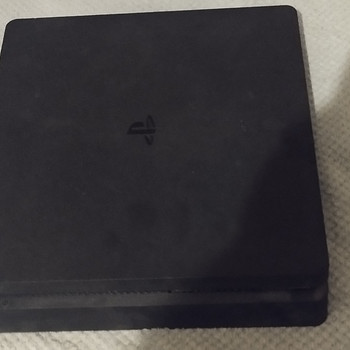 PlayStation 4 Slim