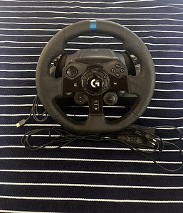 Комплект руля Logitech G923 для PS5 + PC (1 фото из 2)