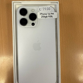 Apple iPhone 16 Pro Max 256Gb White Titanium в состоянии как новый