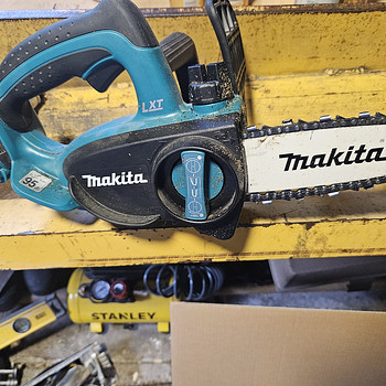 Makita akusaag