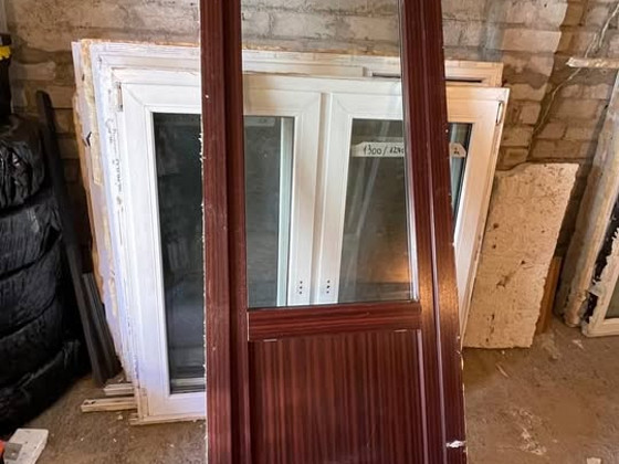 75x208 - Продам б/у пластиковые двери