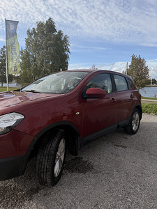 Nissan Qashqai 1.6 84kW (2 foto / 8)