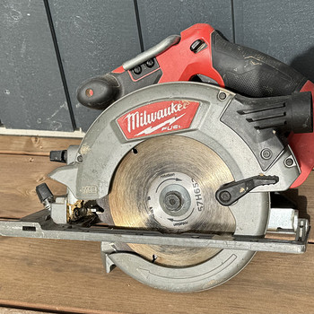 Дисковая пила Milwaukee M18 CSS55
