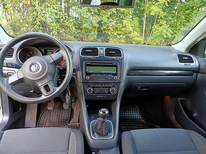 VW Golf 6 VW Golf 6 1.4tsi 90kw CAXA на запчасти (6 фото из 9)