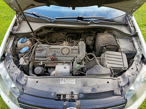 VW Golf 6 VW Golf 6 1.4tsi 90kw CAXA на запчасти (9 фото из 9)